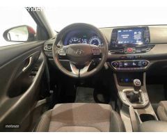 Hyundai i30 1.0 TGDI Klass 48V 120 de 2021 con 16.000 Km por 16.900 EUR. en Barcelona
