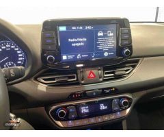 Hyundai i30 1.0 TGDI Klass 48V 120 de 2021 con 16.000 Km por 16.900 EUR. en Barcelona
