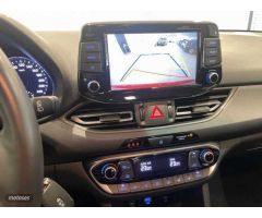 Hyundai i30 1.0 TGDI Klass 48V 120 de 2021 con 16.000 Km por 16.900 EUR. en Barcelona