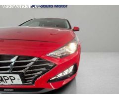 Hyundai i30 1.0 TGDI Klass LR 48V 120 de 2024 con 26.061 Km por 19.900 EUR. en Madrid