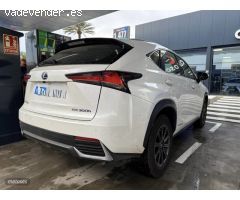 Lexus NX Bussiness de 2018 con 139.000 Km por 23.900 EUR. en Malaga