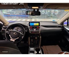 Lexus NX Bussiness de 2018 con 139.000 Km por 23.900 EUR. en Malaga