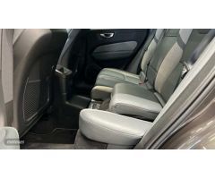 Volvo XC 60 2.0 T6 AWD RECHARGE R-DESIGN AUTO 340 CV de 2021 con 76.085 Km por 39.900 EUR. en A Coru
