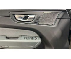 Volvo XC 60 2.0 T6 AWD RECHARGE R-DESIGN AUTO 340 CV de 2021 con 76.085 Km por 39.900 EUR. en A Coru