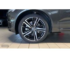 Volvo XC 60 2.0 T6 AWD RECHARGE R-DESIGN AUTO 340 CV de 2021 con 76.085 Km por 39.900 EUR. en A Coru