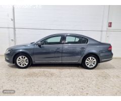 Volkswagen Passat 2.0 tdi advance dsg de 2014 con 84.000 Km por 13.800 EUR. en Sevilla
