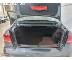 Volkswagen Passat 2.0 tdi advance dsg de 2014 con 84.000 Km por 13.800 EUR. en Sevilla
