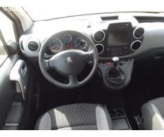 Peugeot Partner 1.6 HDI 100 CV 5 PLAZAS. de 2018 con 201.000 Km por 12.000 EUR. en Murcia