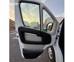 Peugeot Boxer 2011 de 2011 con 236.803 Km por 16.500 EUR. en Tenerife