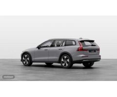 Volvo V 60 V60 2.0 B4 D CROSS COUNTRY CORE AUTO AWD 197 5P de 2023 con 19.000 Km por 43.000 EUR. en