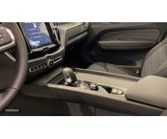 Volvo XC 60 2.0 B4 D CORE AUTO 197 5P de 2024 con 24.660 Km por 43.000 EUR. en Cadiz