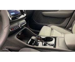 Volvo XC40 2.0 B3 PLUS DARK AUTO 163 5P de 2025 con 10 Km por 42.950 EUR. en Cadiz
