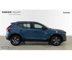 Volvo XC40 2.0 B3 PLUS DARK AUTO 163 5P de 2025 con 10 Km por 42.950 EUR. en Cadiz