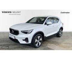 Volvo XC40 XC40 Core, T2 Automatica Gasolina de 2024 con 10.645 Km por 34.900 EUR. en Huelva