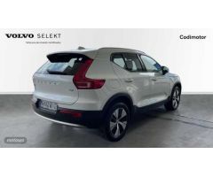Volvo XC40 XC40 Core, T2 Automatica Gasolina de 2024 con 10.645 Km por 34.900 EUR. en Huelva