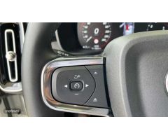 Volvo XC40 XC40 Core, T2 Automatica Gasolina de 2024 con 10.645 Km por 34.900 EUR. en Huelva