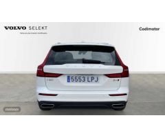 Volvo V 60 V60 Cross Country, B4 AWD mild hybrid de 2021 con 84.808 Km por 31.990 EUR. en Huelva