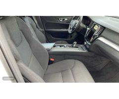 Volvo V 60 V60 Cross Country, B4 AWD mild hybrid de 2021 con 84.808 Km por 31.990 EUR. en Huelva