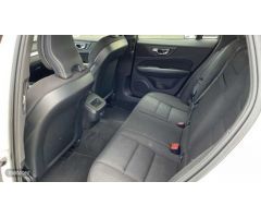 Volvo V 60 V60 Cross Country, B4 AWD mild hybrid de 2021 con 84.808 Km por 31.990 EUR. en Huelva