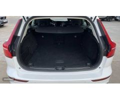 Volvo V 60 V60 Cross Country, B4 AWD mild hybrid de 2021 con 84.808 Km por 31.990 EUR. en Huelva