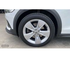 Volvo V 60 V60 Cross Country, B4 AWD mild hybrid de 2021 con 84.808 Km por 31.990 EUR. en Huelva