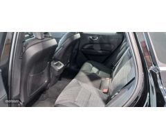 Volvo XC 60 XC60 Core, B4 Mild Hybrid, Diesel de 2024 con 30.233 Km por 39.990 EUR. en Huelva