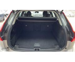 Volvo XC 60 XC60 Core, B4 Mild Hybrid, Diesel de 2024 con 33.276 Km por 39.990 EUR. en Huelva