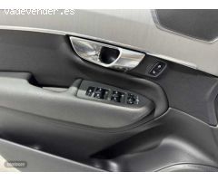 Volvo XC 90 Momentum Pro, B5 AWD mild hybrid 7 plazas (diesel), 7 Asientos de 2021 con 81.944 Km por