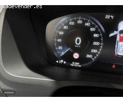 Volvo XC 90 Momentum Pro, B5 AWD mild hybrid 7 plazas (diesel), 7 Asientos de 2021 con 81.944 Km por
