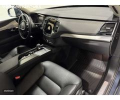 Volvo XC 90 Momentum Pro, B5 AWD mild hybrid 7 plazas (diesel), 7 Asientos de 2021 con 81.944 Km por