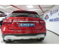 Mercedes Clase GLA 180 Aut de 2018 con 125.000 Km por 19.990 EUR. en Tenerife