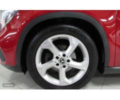 Mercedes Clase GLA 180 Aut de 2018 con 125.000 Km por 19.990 EUR. en Tenerife