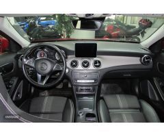 Mercedes Clase GLA 180 Aut de 2018 con 125.000 Km por 19.990 EUR. en Tenerife