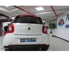 Smart Forfour 0.9 66kW 90CV SS PASSION de 2017 con 129.000 Km por 9.990 EUR. en Tenerife