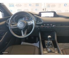 Mazda Mazda3 2.0 EVOLUTION 5P de 2021 con 36.966 Km por 22.500 EUR. en Pontevedra