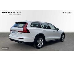 Volvo V 60 V60 Cross Country, B4 AWD mild hybrid de 2021 con 84.808 Km por 31.990 EUR. en Sevilla