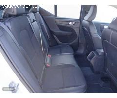 Volvo XC40 XC40 D3 AWD BUSINESS PLUS AUTO de 2020 con 65.480 Km por 30.490 EUR. en Sevilla