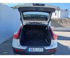 Volvo XC40 XC40 D3 AWD BUSINESS PLUS AUTO de 2020 con 65.480 Km por 30.490 EUR. en Sevilla