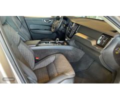 Volvo XC 60 XC60 Core, B4 Mild Hybrid, Diesel de 2024 con 31.650 Km por 39.990 EUR. en Sevilla