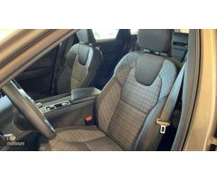 Volvo XC 60 XC60 Core, B4 Mild Hybrid, Diesel de 2024 con 31.650 Km por 39.990 EUR. en Sevilla