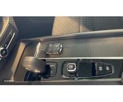 Volvo XC 60 XC60 Core, B4 Mild Hybrid, Diesel de 2024 con 31.650 Km por 39.990 EUR. en Sevilla