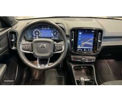 Volvo XC40 2.0 D3 R-DESIGN AUTO 150 CV de 2019 con 104.700 Km por 29.900 EUR. en A Coruna