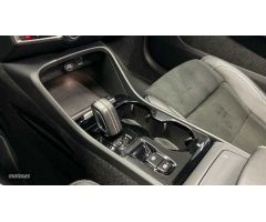 Volvo XC40 2.0 D3 R-DESIGN AUTO 150 CV de 2019 con 104.700 Km por 29.900 EUR. en A Coruna