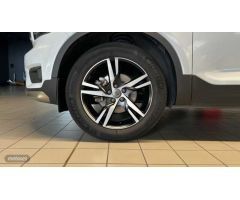 Volvo XC40 2.0 D3 R-DESIGN AUTO 150 CV de 2019 con 104.700 Km por 29.900 EUR. en A Coruna