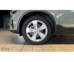 Volvo XC40 2.0 B3 CORE AUTO 163 CV de 2024 con 32.097 Km por 33.300 EUR. en A Coruna