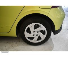 Hyundai i20 1.2 MPI Essence 62 kW (84 CV) de 2024 con 11.091 Km por 15.990 EUR. en MADRID