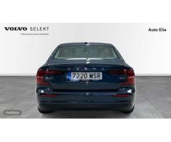 Volvo S60 S60 Core, B4 Mild Hybrid, Gasolina de 2024 con 15 Km por 44.900 EUR. en Madrid