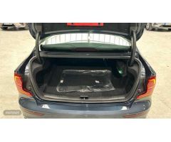 Volvo S60 S60 Core, B4 Mild Hybrid, Gasolina de 2024 con 15 Km por 44.900 EUR. en Madrid