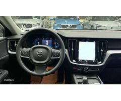 Volvo S60 S60 Core, B4 Mild Hybrid, Gasolina de 2024 con 15 Km por 44.900 EUR. en Madrid