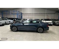 Volvo S60 S60 Core, B4 Mild Hybrid, Gasolina de 2024 con 15 Km por 44.900 EUR. en Madrid